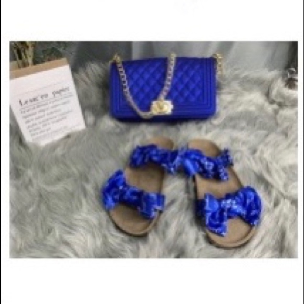 Slippers - Picture 3 of 7